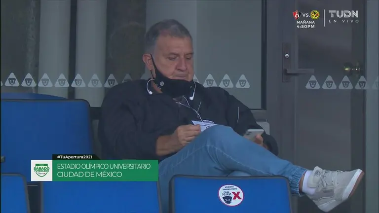 Tata Martino Está Presente En Cu Para Observar El Pumas Vs Gallos Tudn Liga Mx Tudn 0697