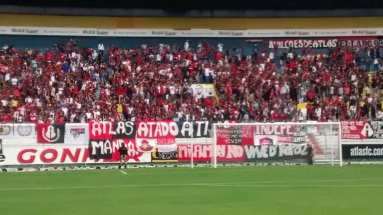 Violencia A Las Afueras Del Estadio Jalisco En El Atlas Vs América