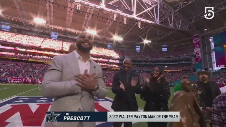 Dak Prescott Recibe El Premio Walter Payton Y Es Abucheado Tudn