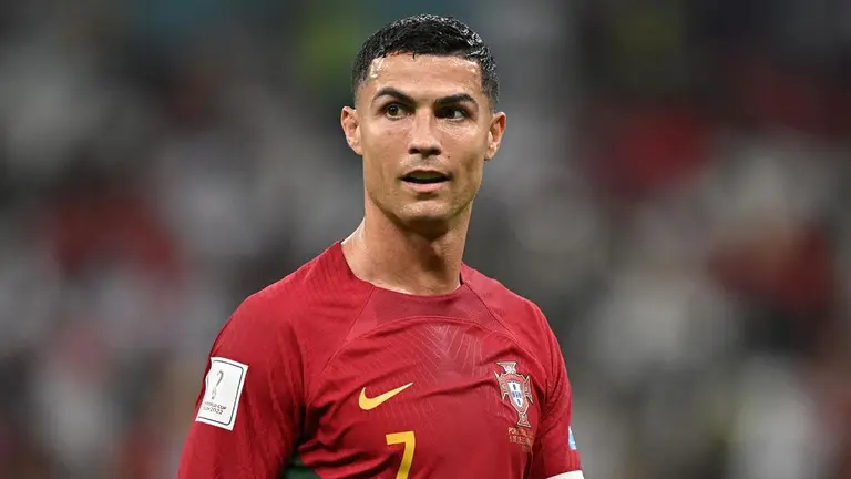 Liderado por Cristiano Ronaldo, Portugal vence Eslováquia e garante vaga na  Euro 2024 - Folha PE