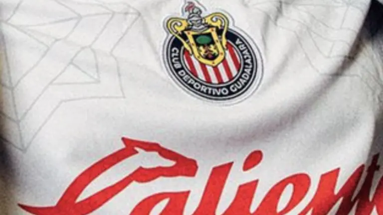 Nueva playera chivas discount 2021