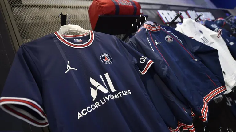 Ultras del PSG piden boicotear la nueva camiseta