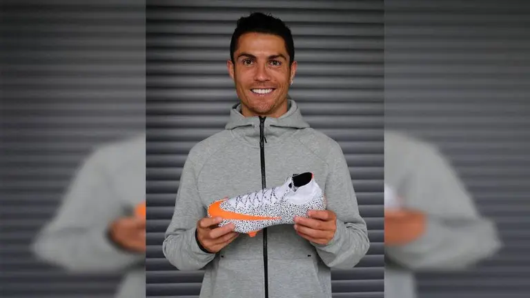 Tenis de futbol de cr7 online