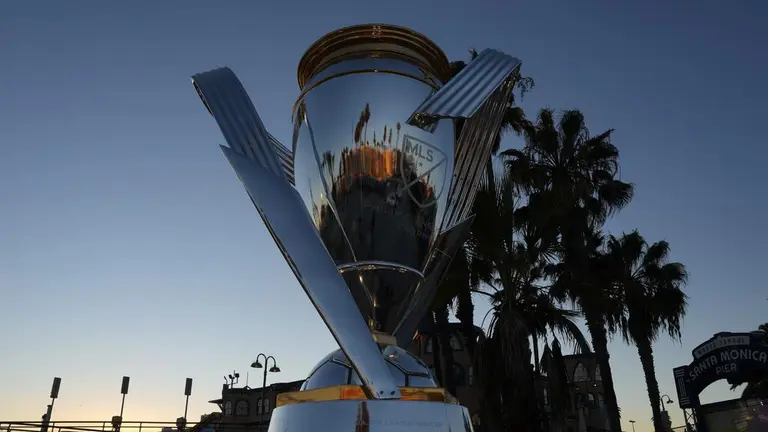 LAFC Captura el Supporters' Shield y Obtiene la Ventaja de Albergar Partido  de Local en los Audi 2022 MLS Cup Playoffs